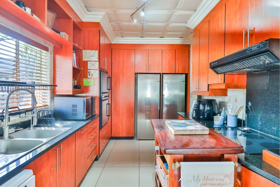4 Bedroom Property for Sale in Wierda Park Gauteng