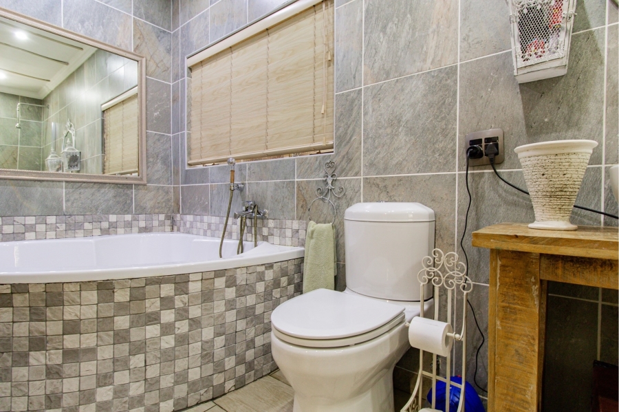 4 Bedroom Property for Sale in Wierda Park Gauteng