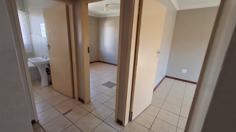 2 Bedroom Property for Sale in Ekklesia Gauteng