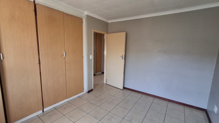 2 Bedroom Property for Sale in Ekklesia Gauteng