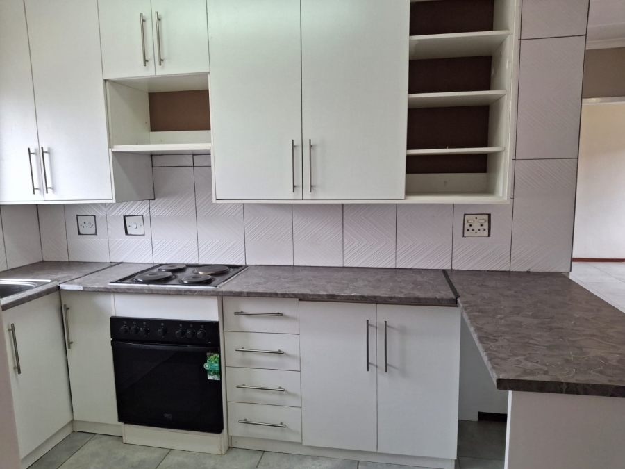 2 Bedroom Property for Sale in Ekklesia Gauteng