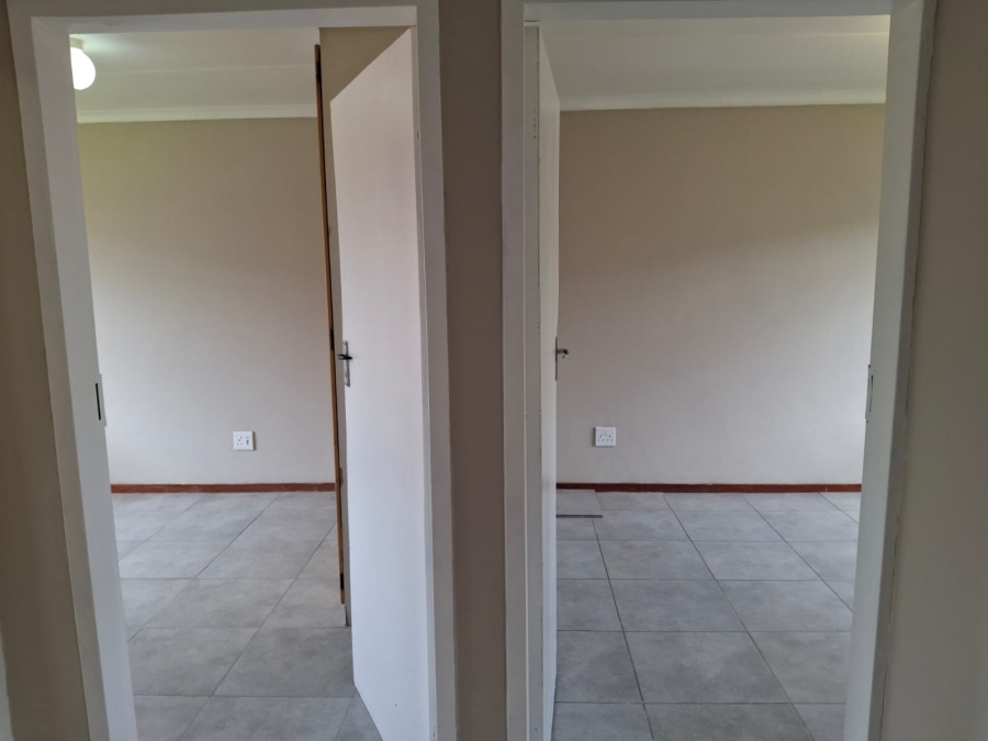 2 Bedroom Property for Sale in Ekklesia Gauteng