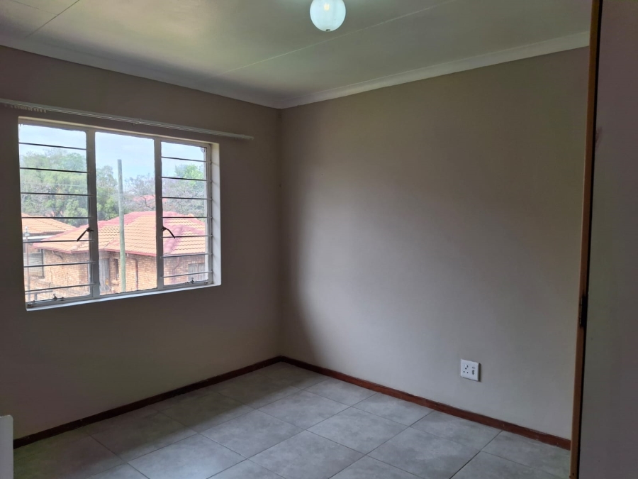 2 Bedroom Property for Sale in Ekklesia Gauteng