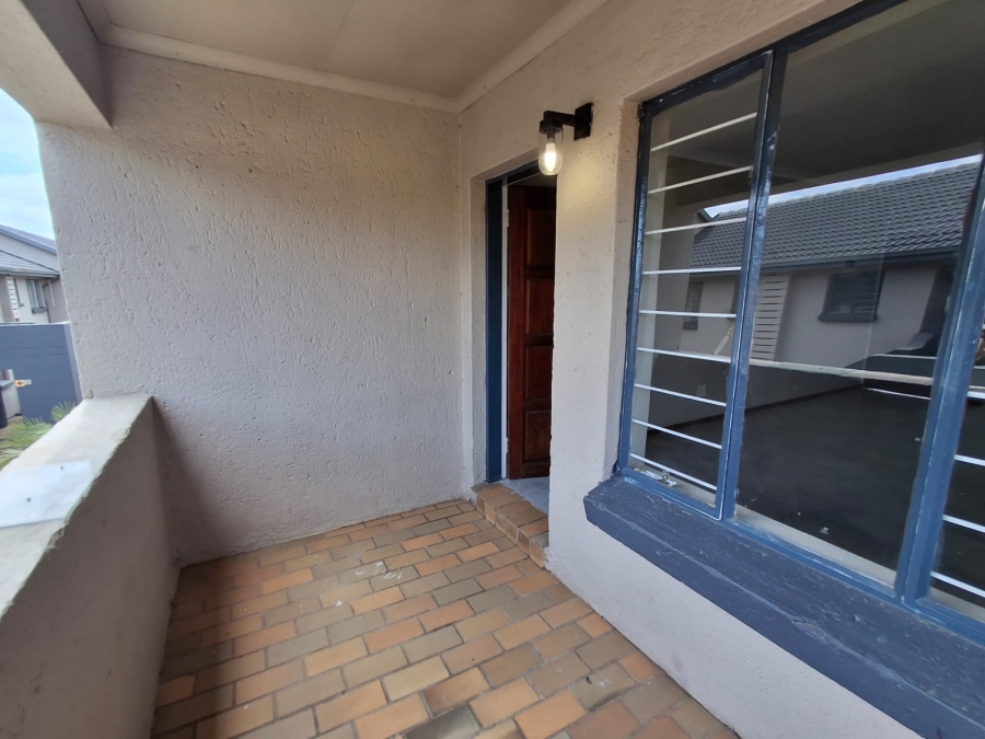 2 Bedroom Property for Sale in Ekklesia Gauteng