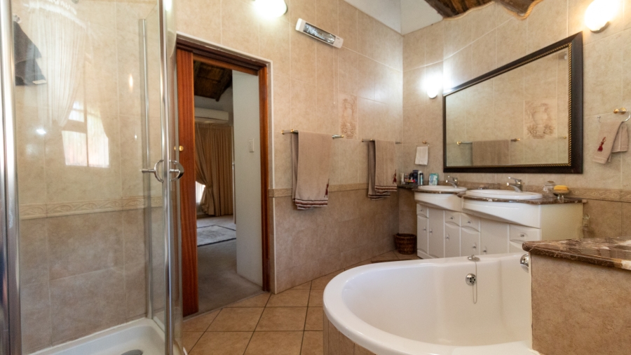 3 Bedroom Property for Sale in Faerie Glen Gauteng