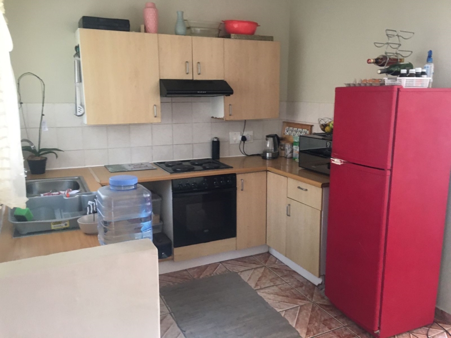 To Let 2 Bedroom Property for Rent in La Montagne Gauteng