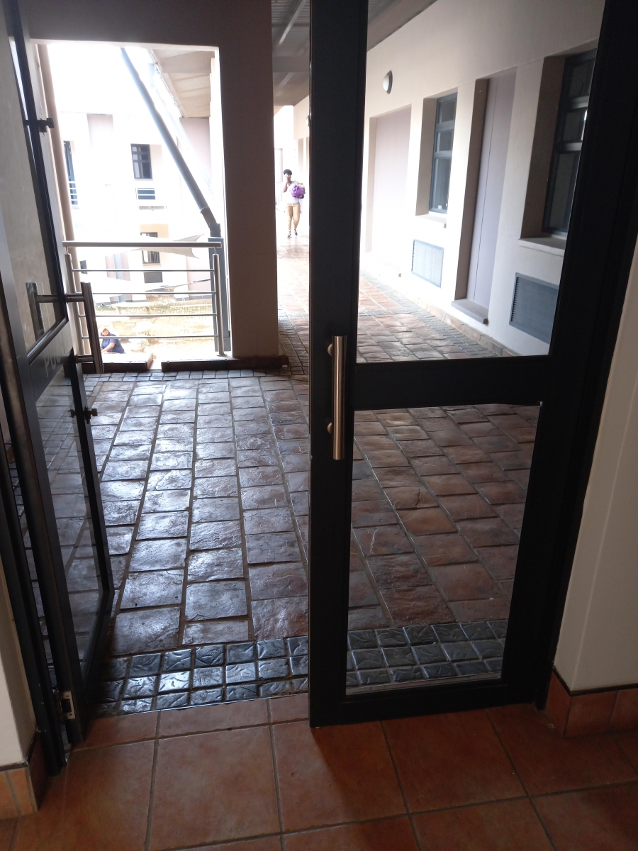 To Let commercial Property for Rent in Randjespark Gauteng
