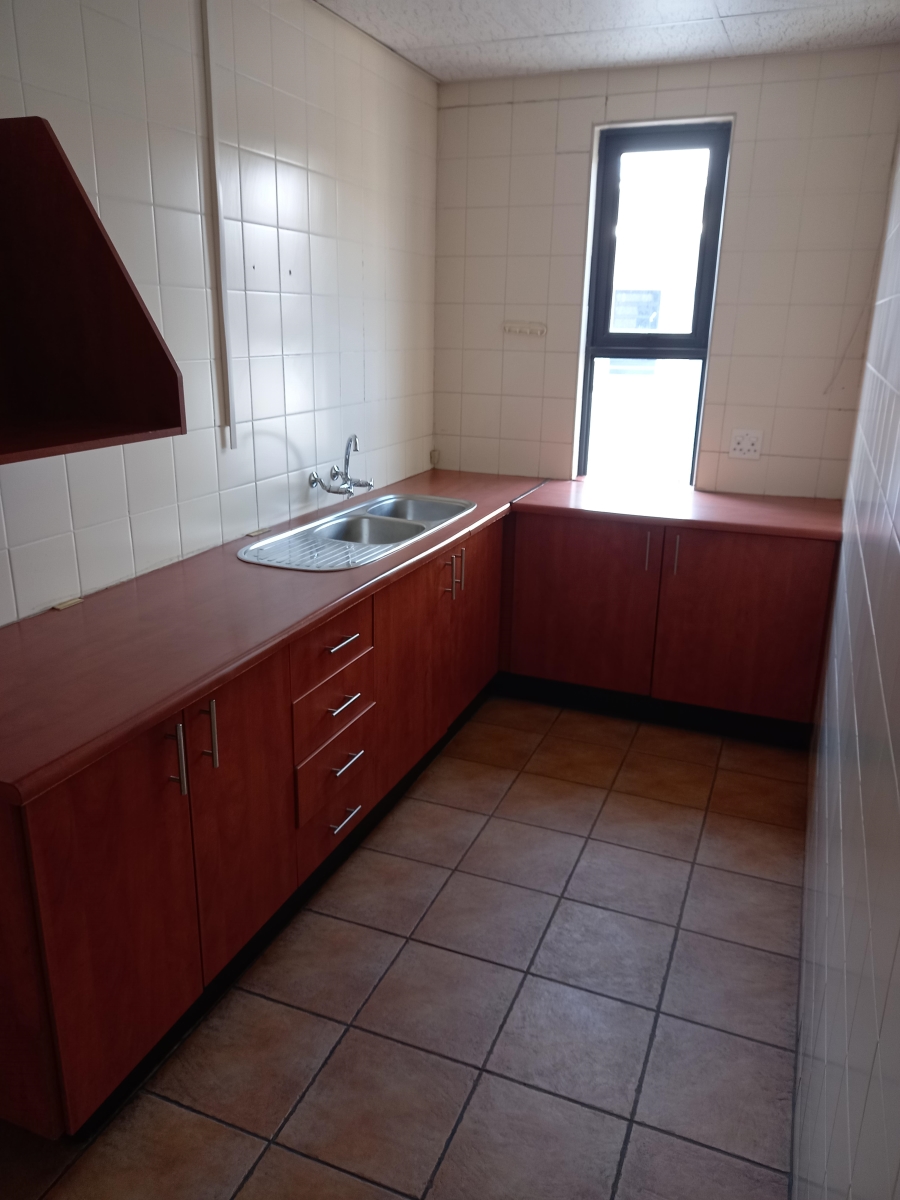 To Let commercial Property for Rent in Randjespark Gauteng