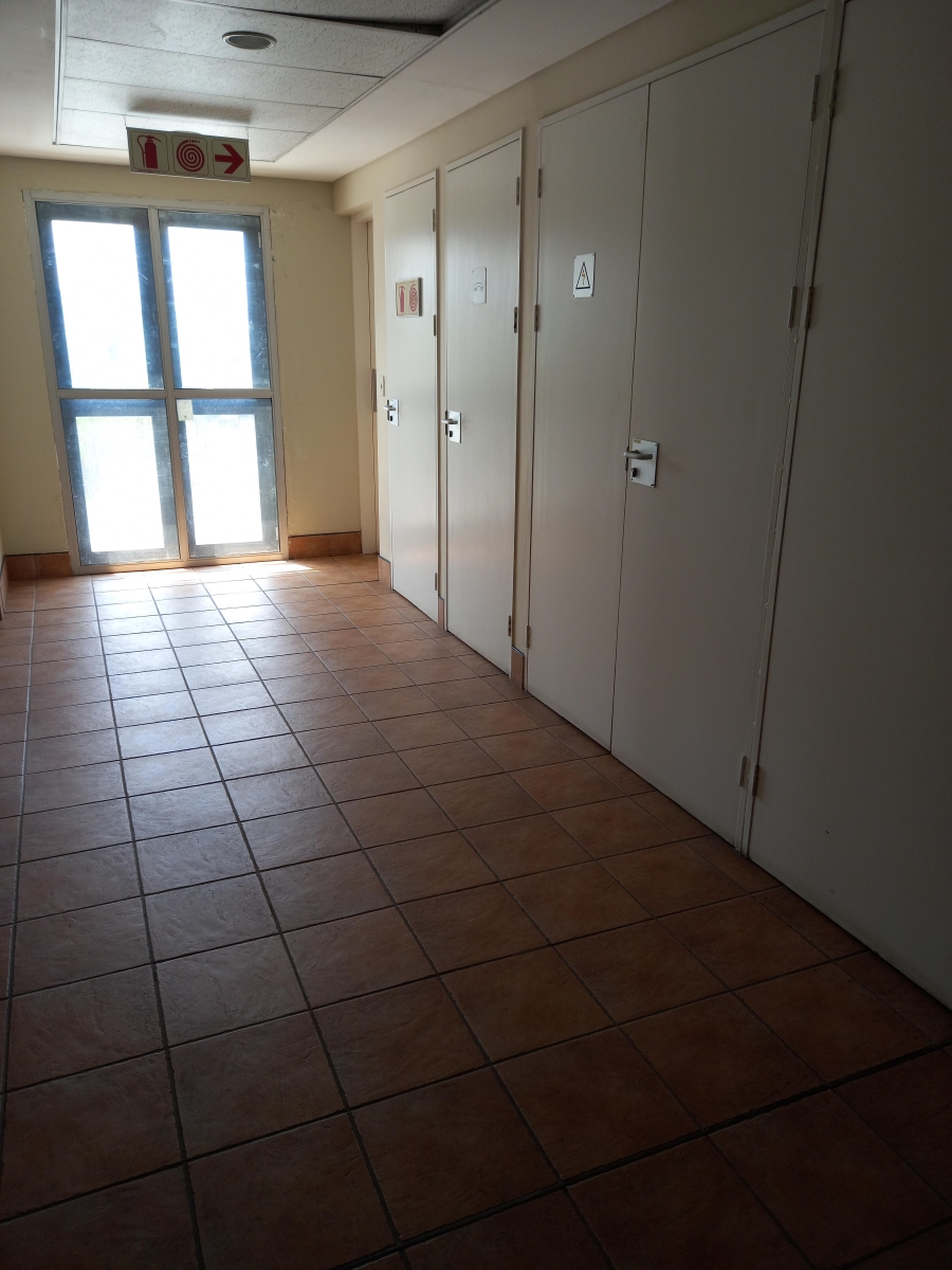 To Let commercial Property for Rent in Randjespark Gauteng