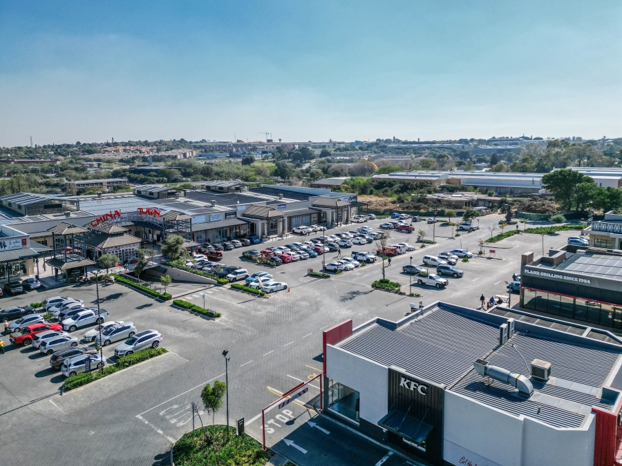 To Let commercial Property for Rent in Halfway House Estates Gauteng