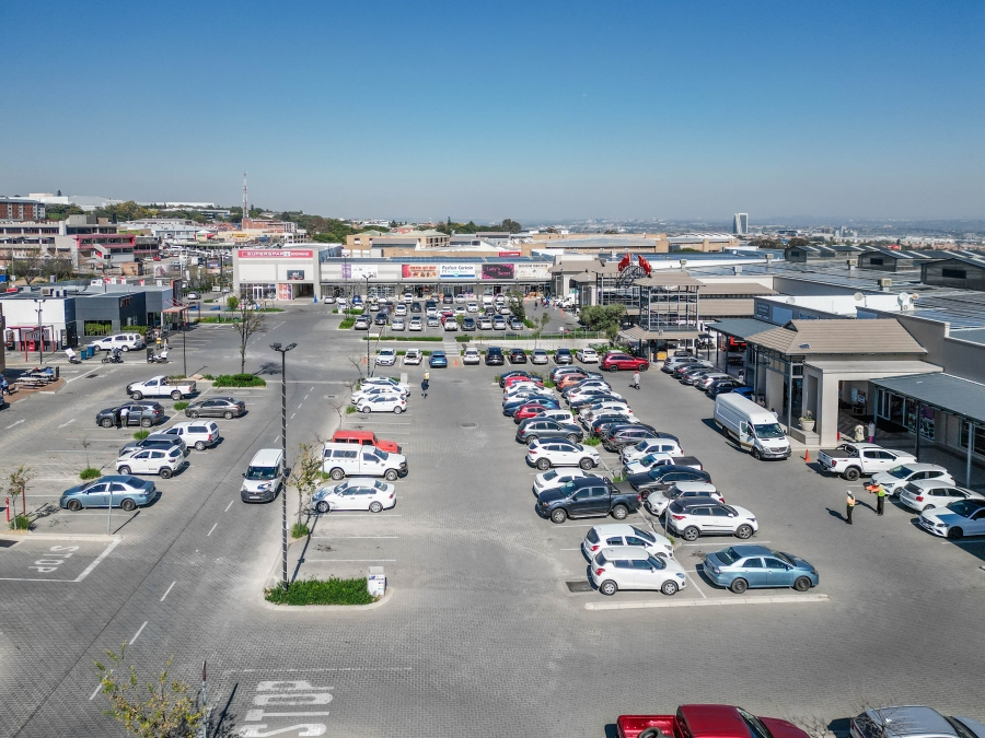 To Let commercial Property for Rent in Halfway House Estates Gauteng