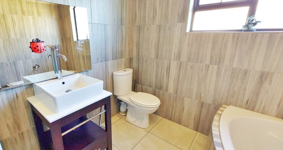 To Let 4 Bedroom Property for Rent in Kyalami Glen Estate Gauteng