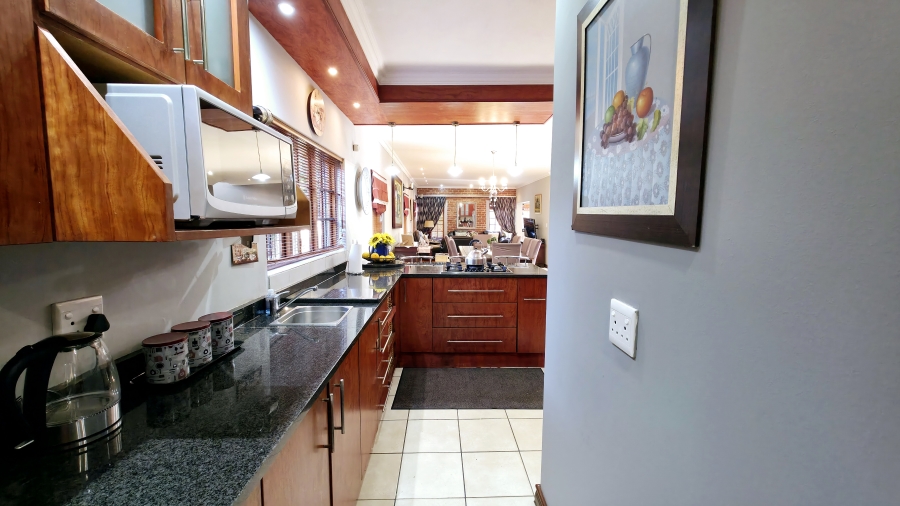 3 Bedroom Property for Sale in Faerie Glen Gauteng