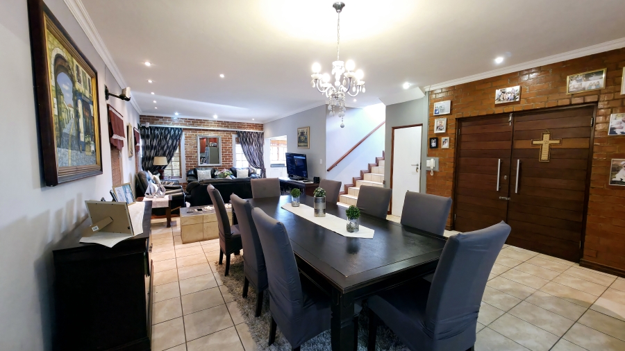 3 Bedroom Property for Sale in Faerie Glen Gauteng