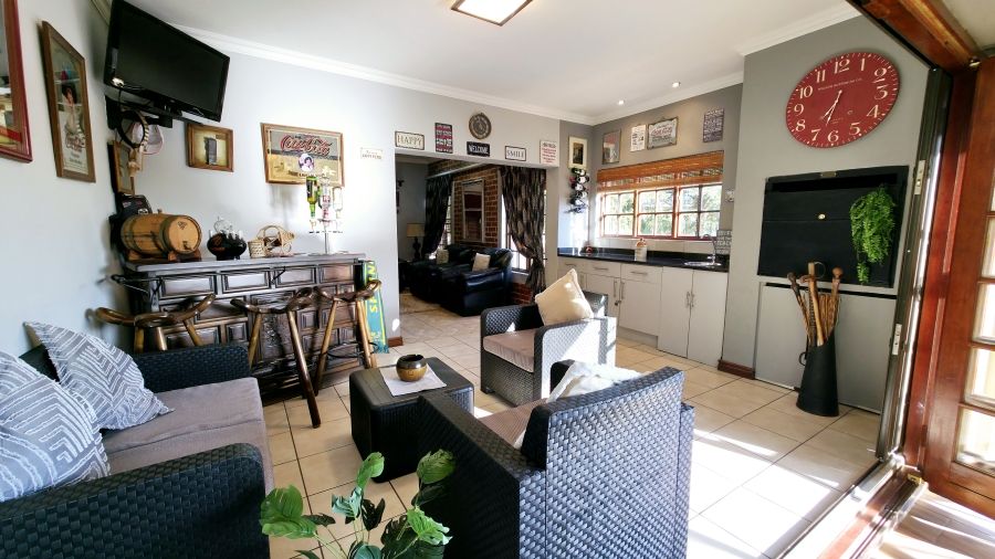 3 Bedroom Property for Sale in Faerie Glen Gauteng