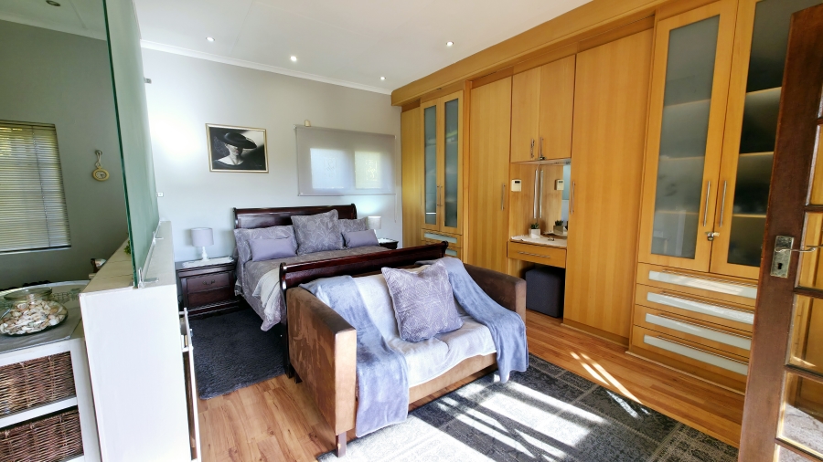 3 Bedroom Property for Sale in Faerie Glen Gauteng