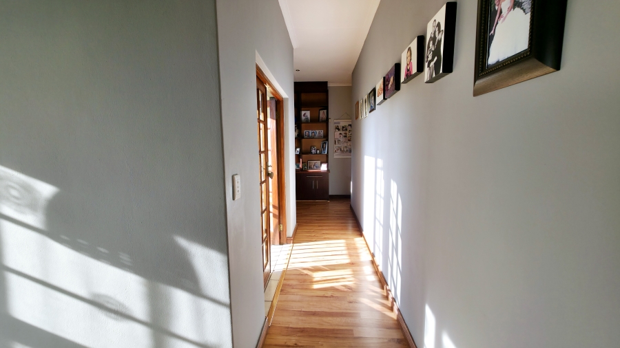 3 Bedroom Property for Sale in Faerie Glen Gauteng