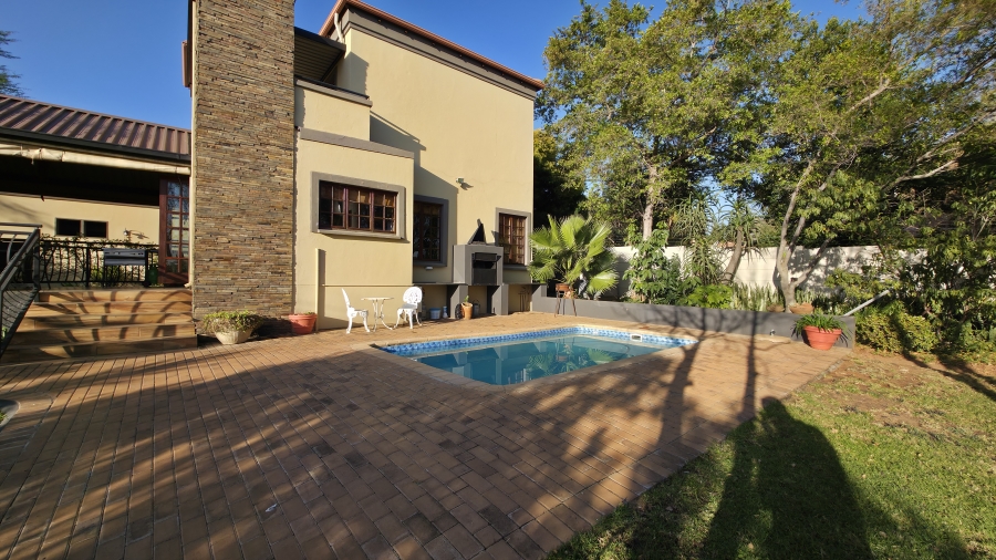 3 Bedroom Property for Sale in Faerie Glen Gauteng