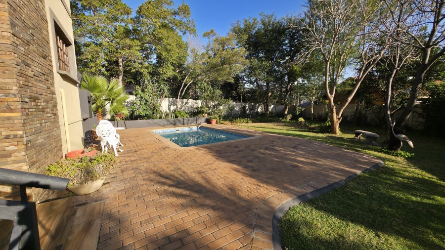 3 Bedroom Property for Sale in Faerie Glen Gauteng
