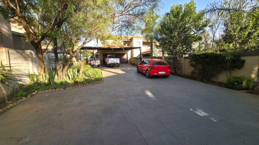 3 Bedroom Property for Sale in Faerie Glen Gauteng