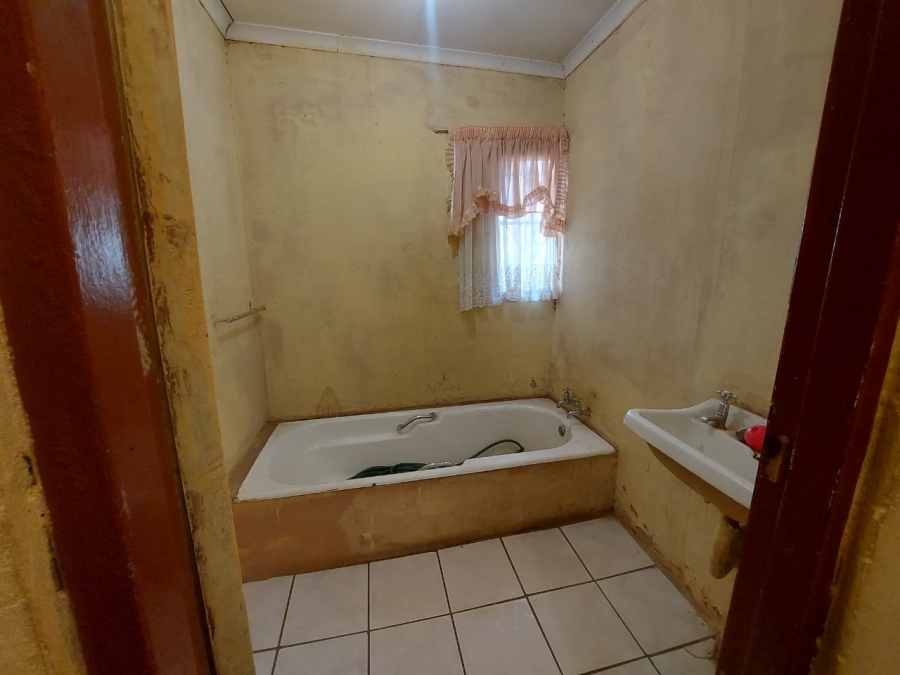 4 Bedroom Property for Sale in Mamelodi Gauteng