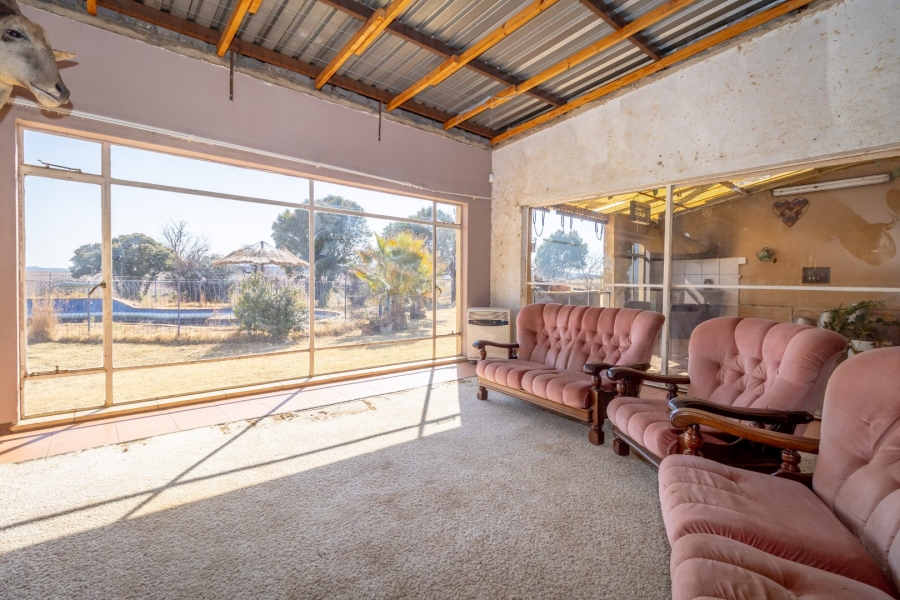 5 Bedroom Property for Sale in Westonaria Gauteng