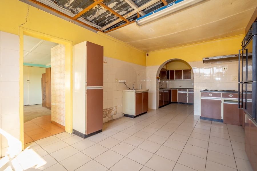 5 Bedroom Property for Sale in Westonaria Gauteng