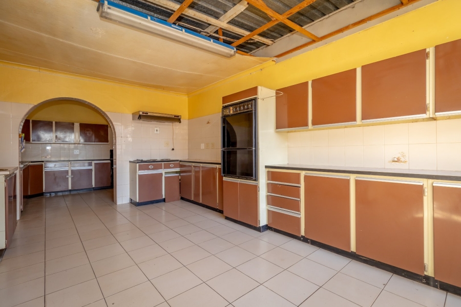 5 Bedroom Property for Sale in Westonaria Gauteng