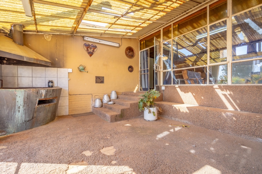 5 Bedroom Property for Sale in Westonaria Gauteng