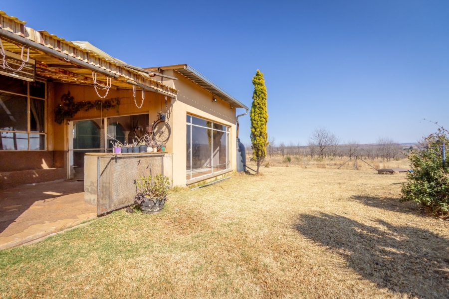 5 Bedroom Property for Sale in Westonaria Gauteng