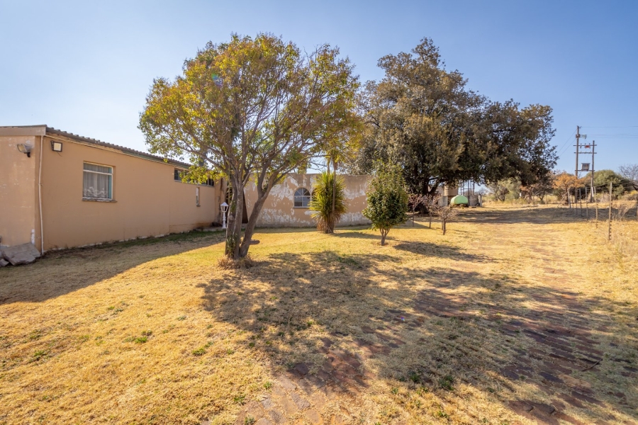 5 Bedroom Property for Sale in Westonaria Gauteng
