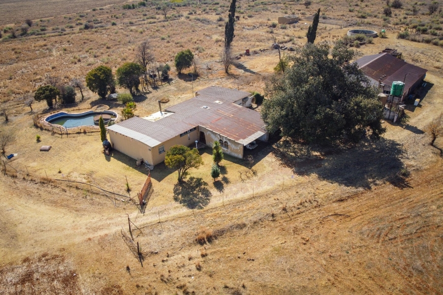 5 Bedroom Property for Sale in Westonaria Gauteng
