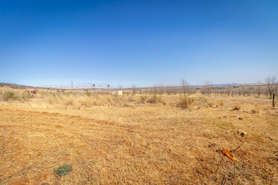 5 Bedroom Property for Sale in Westonaria Gauteng