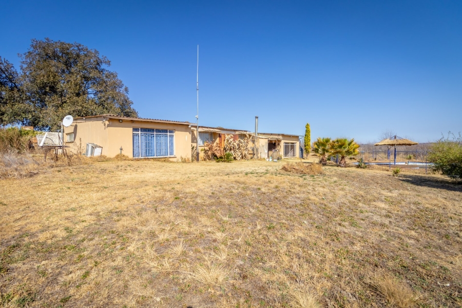 5 Bedroom Property for Sale in Westonaria Gauteng