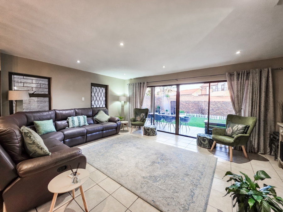 3 Bedroom Property for Sale in Olympus AH Gauteng