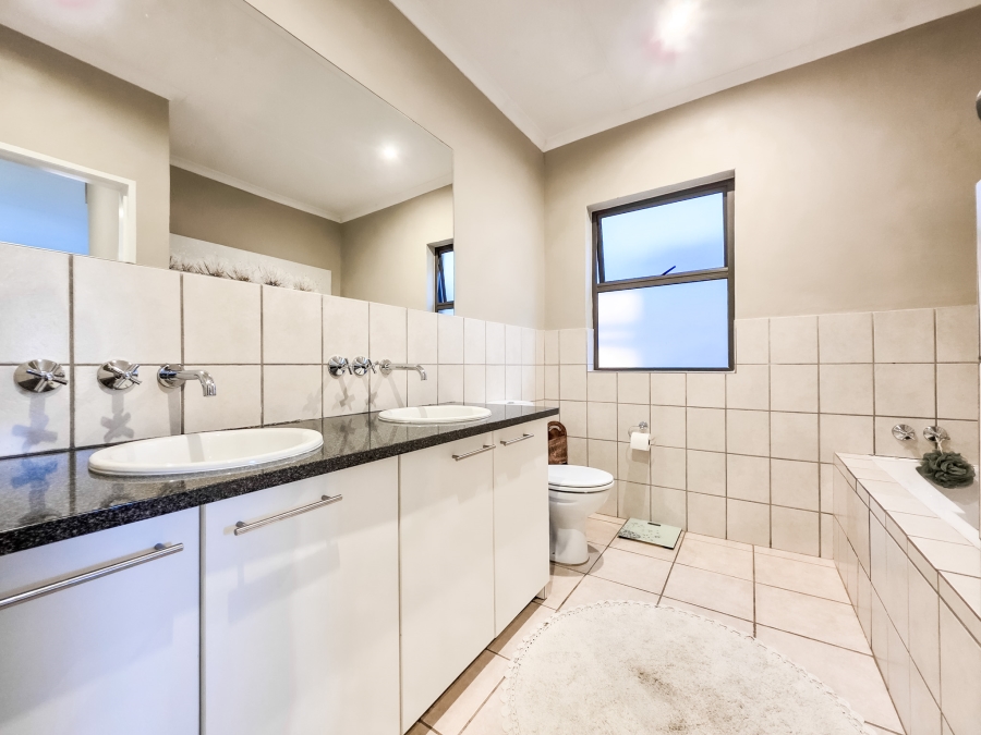 3 Bedroom Property for Sale in Olympus AH Gauteng