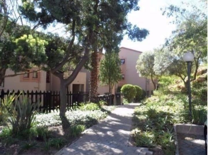 2 Bedroom Property for Sale in Wilro Park Gauteng