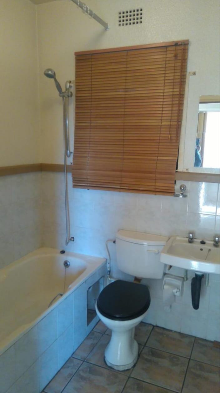 2 Bedroom Property for Sale in Wilro Park Gauteng