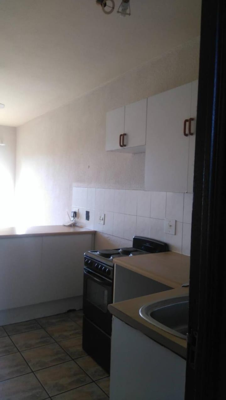2 Bedroom Property for Sale in Wilro Park Gauteng