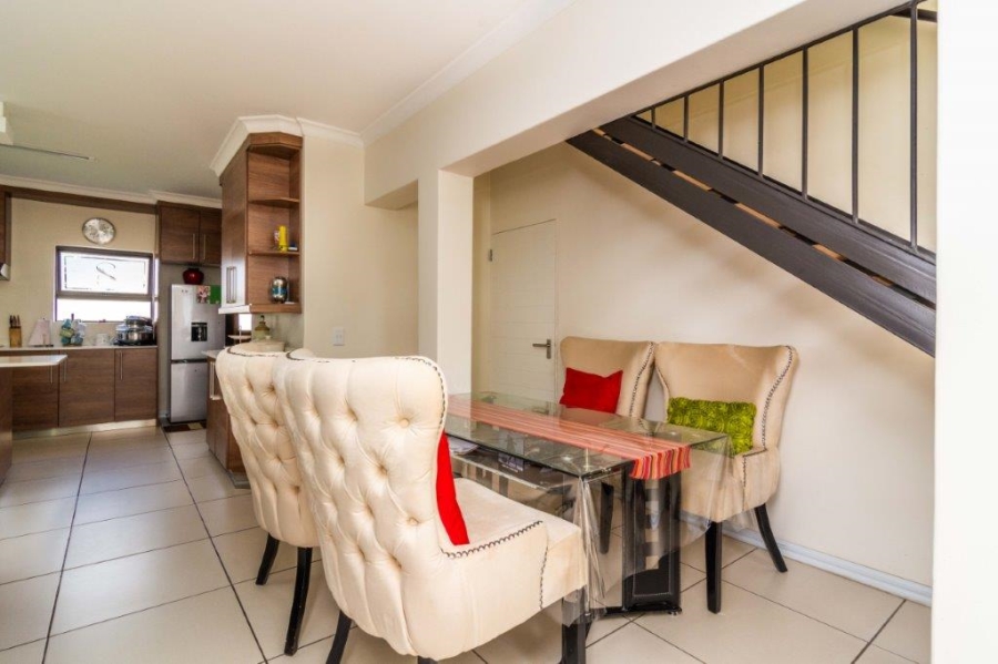 To Let 3 Bedroom Property for Rent in Strubensvallei Gauteng