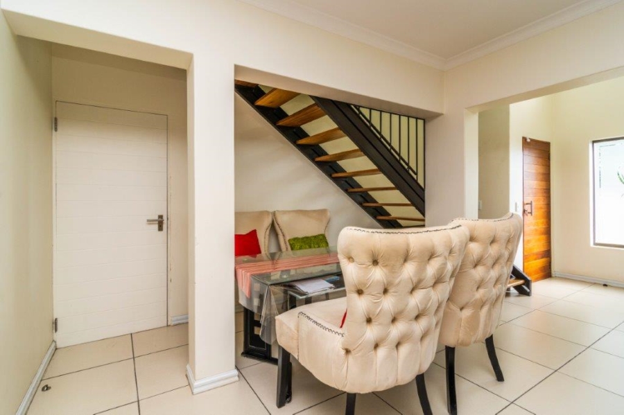 To Let 3 Bedroom Property for Rent in Strubensvallei Gauteng
