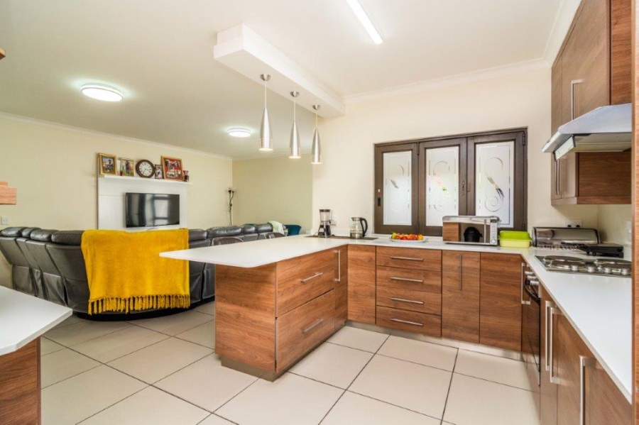 To Let 3 Bedroom Property for Rent in Strubensvallei Gauteng