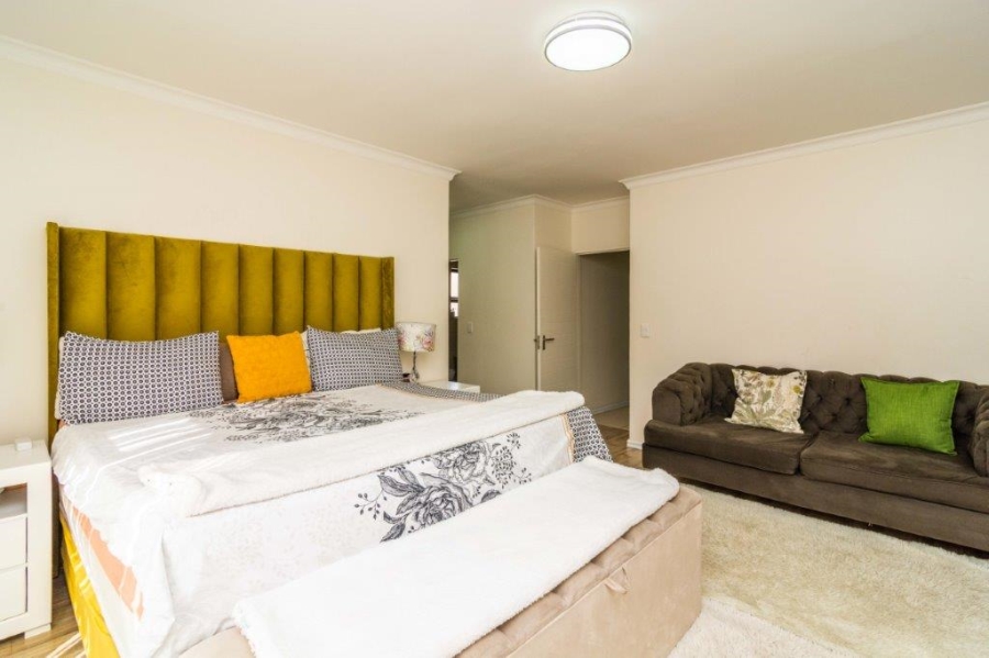 To Let 3 Bedroom Property for Rent in Strubensvallei Gauteng