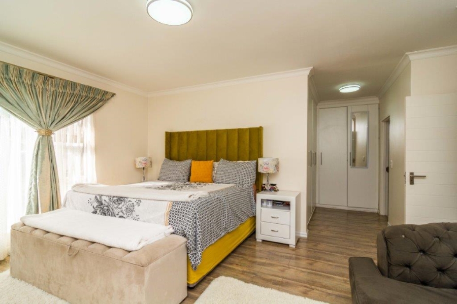 To Let 3 Bedroom Property for Rent in Strubensvallei Gauteng