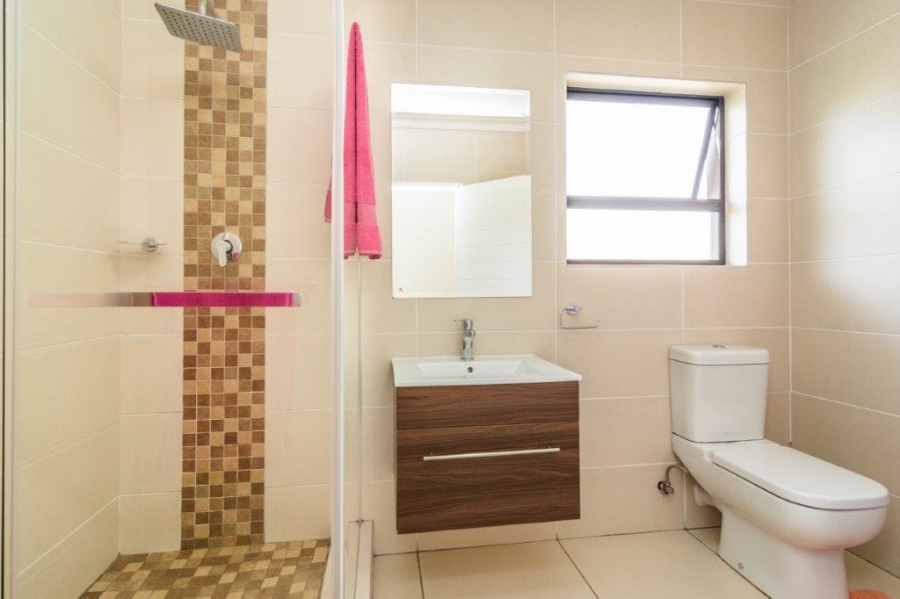 To Let 3 Bedroom Property for Rent in Strubensvallei Gauteng