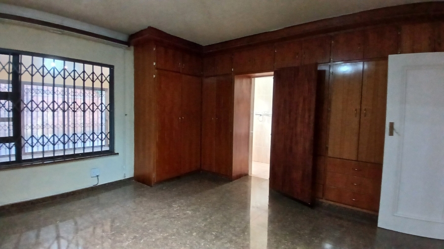 To Let 6 Bedroom Property for Rent in Oakdene Gauteng
