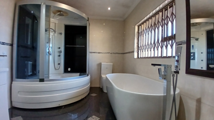 To Let 6 Bedroom Property for Rent in Oakdene Gauteng