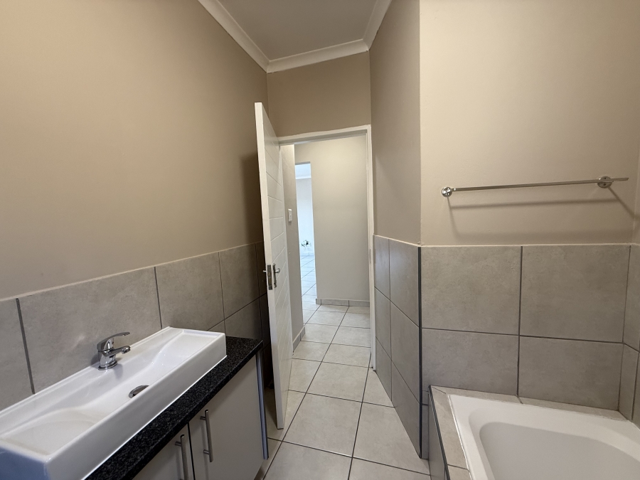To Let 3 Bedroom Property for Rent in Ravenswood Gauteng