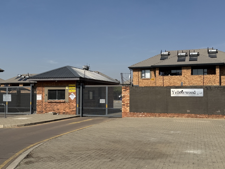 To Let 3 Bedroom Property for Rent in Ravenswood Gauteng