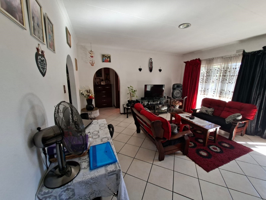 2 Bedroom Property for Sale in Lewisham Gauteng
